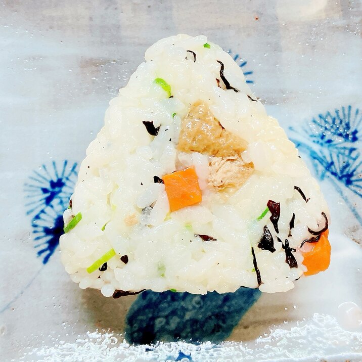 ひじき煮と葱のおにぎり
